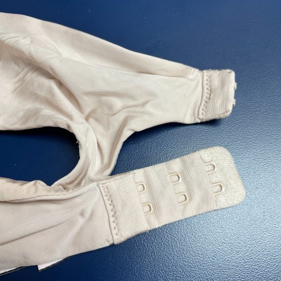 Victoria's Secret T-Shirt Bra - Picture 9 of 11